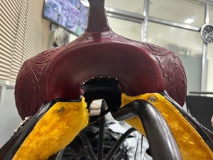 Selle de cheval occidentale la plus vendue en cuir indien de haute qualité avec arbre en plastique de conception d'outillage - Product Image 6