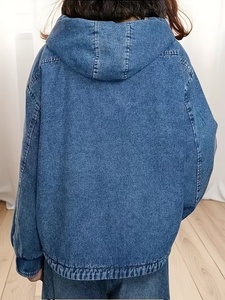 Veste en jean délavé pour femme avec capuche, coupe ample, style décontracté, en coton, style automne, couleur unie, boutonnage frontal - Product Image 5
