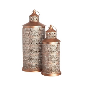 โคมไฟโลหะตกแต่งด้วยการตัดรูปดาวที่ซับซ้อนสำหรับการตกแต่งในวันคริสต์มาสและวันหยุดตามเทศกาล - Product Image 5