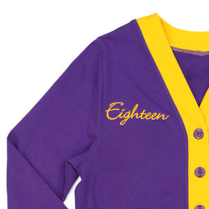 Suéter cárdigan de punto morado bordado personalizado para Sorority College Varsity Sweater para Unisex - Product Image 4