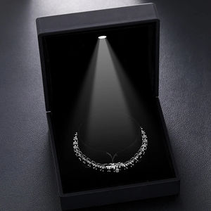 Bracelet de luxe en argent S925 plaqué or avec breloque en moissanite, style hip-hop pour homme, noir glacé, certifié IGI, taille ronde brillante - Product Image 4