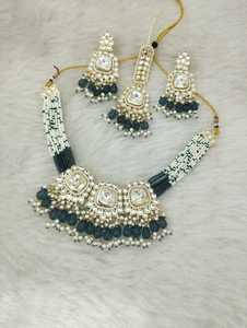 Ensemble de collier lourd indien Bollywood plaqué or Kundan Backmeena Choker Polki pour fête de mariage ou fiançailles pour filles femmes - Product Image 4