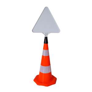 Cône de signalisation en PVC de 70 cm avec double bande réfléchissante, barrière de sécurité en PU léger pour la sécurité routière et la circulation - Product Image 6