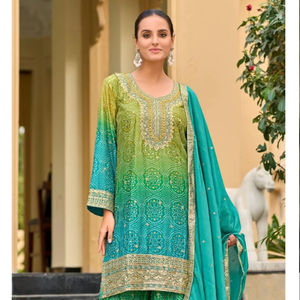 ลายพิมพ์ดิจิตัลชาลวาร์ Kameez ไร้กาลเวลาที่งดงามของชนเผ่าด้วยงานฝีมือและงานปักสำหรับงานปาร์ตี้ - Product Image 1