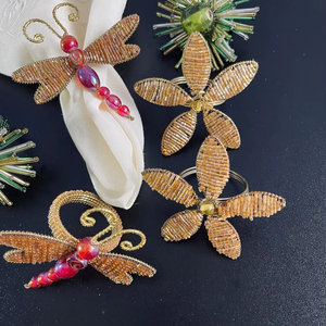 Dragon Fly and Flower Design Brown Rond de serviette Élégant accessoire de décoration de table pour la maison, le repas, le mariage et la fête de l'Inde - Product Image 1