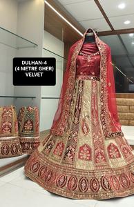 Velours exquis Lehenga Choli Designer Wedding Wear d'Inde avec des embellissements lourds Séquence Travail Robe de mariée élégante - Product Image 2