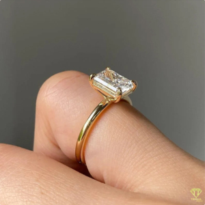 Radiant Cut Moissanite Solitaire Bague de fiançailles en argent sterling 925 diamant taille émeraude rhodié cadeau pour femme - Product Image 2