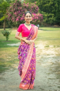 Soie douce Banrasi Katan avec beau motif de tissage floral Saree Femme Exportateur et fournisseur de mode de l'Inde - Product Image 5