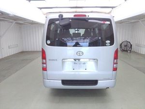 Voitures d'occasion TOYOTA HIACE reg usace disponibles - Product Image 4