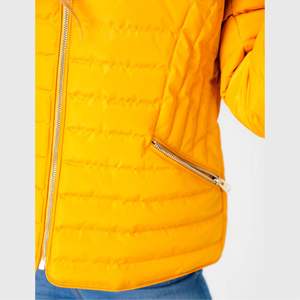 Veste surdimensionnée unisexe matelassée élégante pour l'hiver veste légère et de haute qualité pour femmes pour l'extérieur vente en gros à la mode avec fermeture éclair - Product Image 5