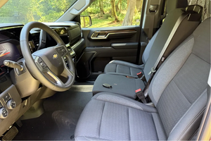 LISTO PARA CONDUCIR - USADO, VOLANTE A LA IZQUIERDA |   CHEVROLET SILVERADO 1500 LT Z71 CREW CAB 4X4 2024 - Product Image 5