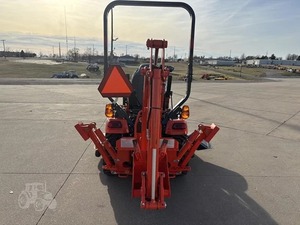 รถไถเดินตามรุ่น BX23S ปี 2022 พร้อมที่ตักด้านหน้าและรถขุดด้านหลัง เครื่องยนต์ 22 แรงม้า เกียร์ PLC - Product Image 6