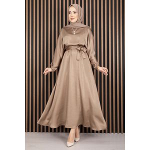 Robe Hijab en Satin de Vison avec Ceintures, Style Modeste et Taille Naturelle - Product Image 5