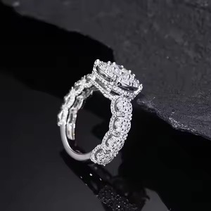 Bague ronde en diamant Moissanite pour femmes hommes plaqué or 18 carats 100% argent 925 certifié bague de style mariage bijoux cadeaux - Product Image 4
