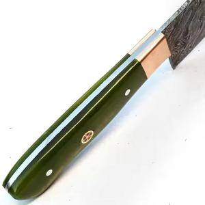 Ensemble de couteaux de chef professionnels personnalisables écologiques de haute qualité en acier damas avec manche en résine comprenant une gaine - Product Image 5