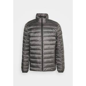 แจ็กเก็ตขนเป็ดผู้ชายสไตล์แฟชั่น2023แจ็กเก็ตฤดูหนาวส่งภาษีต่ำทั่วโลกจากเวียดนาม - Product Image 2