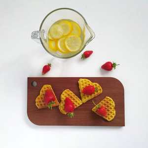 Tabla de cortar de madera personalizada para bodas, aniversarios, regalos de devolución, diseño hecho a mano con queso de acero inoxidable - Product Image 6