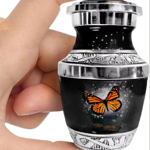 2025 Urne de crémation papillon gravée à la main imprimée en émail noir Style de conception moderne Prix abordable - Product Image 1