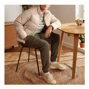 Veste matelassée à capuche d'hiver décontractée de haute qualité pour hommes Logo personnalisé Tissu en cuir léger grande taille XL Fermeture à glissière pour hommes OEM - Product Image 6