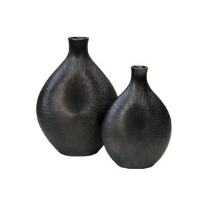 Vase à fleurs polyvalent en métal fini antique conçu pour le bureau à domicile ou l'événement avec des caractéristiques intemporelles et durables - Product Image 4