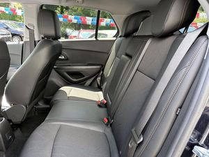 2022 C-h-e-v-r-o-l-e-t T R A X LT AWD con bajo kilometraje y precio asequible en stock listo para su envío - Product Image 6