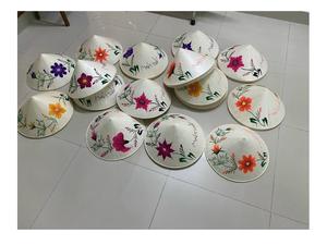 Sombrero de Paja Cónico de Hoja de Loto, Hermoso y Único, Sombrero Tradicional Vietnamita con el Mejor Precio para Exportación - Product Image 4