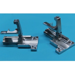 Services d'usinage CNC de précision Duc Hop Fraisage et tournage de pièces en métal et aluminium sur mesure - Product Image 1