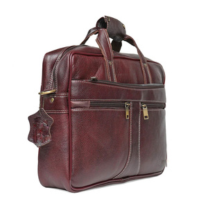 Sac fourre-tout élégant en cuir marron chary pour ordinateur portable Matériaux durables pour la fabrication de bagages - Product Image 4