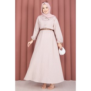Conjunto de Dos Piezas de Chifón Beige a Rayas, Talla XS, Top y Falda Corta para Primavera/Verano, Método de Tejido - Product Image 3