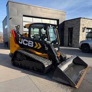 Mini-chargeuse compacte, chargeuse-pelleteuse pour travaux de construction et agricoles, incluant moteur, pompe, roulement, boîte de vitesses 3.4, disponible à la vente. - Product Image 1