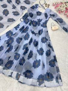 Conjunto de Salwar Kameez con Dupatta y Colección de Choli para Mujer, Diseño Indio, Listo para Usar, en Georgette Sintética con Bordado en el Cuello, Gran Venta - Product Image 6