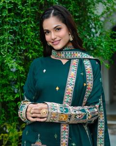 Trendy Pure Chinon Silk set with <b>sequin</b> thread embroidery plain cotton bottom and matching dupatta for festive ethnic fashion - Product Image 3