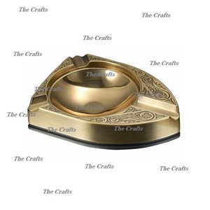 Cenicero pulido de oro de latón con bandeja de tabaco de la mejor calidad Cenicero de tamaño y forma personalizado a la venta - Product Image 4