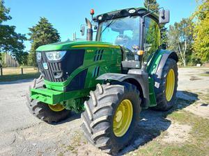 Tracteur agricole John and Deee 6130R 120 hp 4x4 avec outils complets à des prix très bas disponibles - Product Image 2