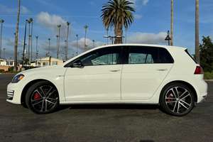 Volkswagen GTI Sport Turbo 4 cylindres d'occasion de 2017, provenant de Californie, non modifiée - Product Image 3