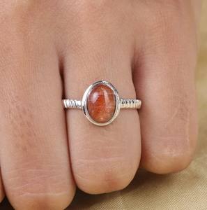 Meilleure qualité solide 925 argent Sterling véritable pierre de soleil ovale Cabochon lunette réglage à la main marteau Texture anneau pour les femmes - Product Image 6