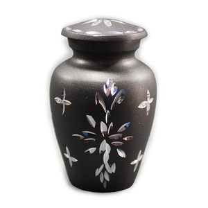 Urne souvenir en aluminium à prix abordable pour les cendres de crémation avec un design durable qui combine beauté, élégance et longévité - Product Image 1