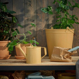 Arrosoirs classiques et modernes 'Arrosez votre monde' – Magnifiques accessoires de jardin pour l'art de l'arrosage des pots de fleurs et des jardinières - Product Image 3