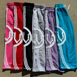 Pantalons de survêtement vintage surdimensionnés de qualité supérieure avec broderie graphique et détails de patchs usés - Product Image 6