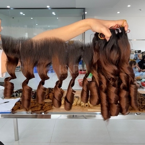Extensiones de cabello humano vietnamita de alta calidad Bouncy Ombre Color con precio al por mayor Frontal y paquete 2025 - Product Image 2