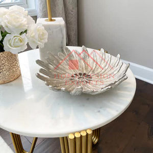 Cuenco Decorativo de Plata Antigua con Plumas, Última Novedad en Fundición de Arena, Florero Decorativo de Plata Antigua para Centro de Mesa - Product Image 2