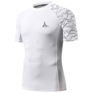 T-shirts de compression personnalisés OEM de haute qualité pour hommes, coupe régulière, écologiques, respirants, en Spandex/Polyester, pour l'entraînement sportif - Product Image 1