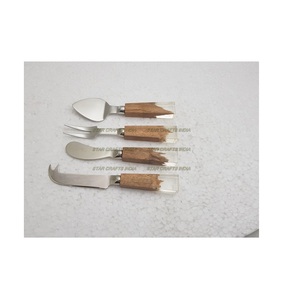 Vente chaude Résine Poignée Blanc avec Bois Couverts Ensemble Populaire Unique À La Main En Bois Cuillères Couteau et Fourchette Ensemble - Product Image 1