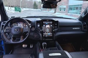 MEJOR PRECIO 2022 RA-M 15-00 T-R-X HEMI V8 SUPERCARGADO DE 4 CILINDROS CON TRANSMISIÓN AUTOMÁTICA 4WD - Product Image 2