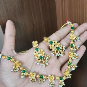 Stylish Best Quality Antique Polish Exclusive Stones Look Design Gold Plated Necklace <b>Set</b> With Earrings For Wedding For <b>Women</b> - Product Image 1