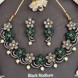 American Diamond Jewelry White Rhodium Polish Mejor para todas las ocasiones Conjuntos de collares AD/CZ - Product Image 1