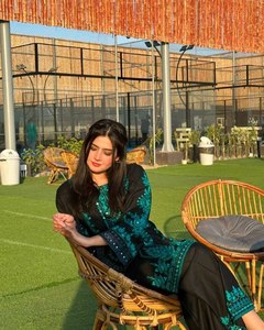 Conjunto de Salwar Kameez Dupatta de Algodón Puro Pesado y Moderno para Mujer, Bordado en Relieve Elegante, Talla Grande, Ropa Casual para Fiestas y Festivales, Envío Rápido - Product Image 1