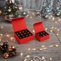 Nouvelle arrivée Boîte cadeau de luxe en papier rouge écologique avec séparateur intérieur pour le chocolat et les confiseries de la Saint-Valentin