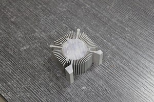 Fábrica de Herramientas de Extrusión de Aluminio de Precisión para Aplicaciones OEM - Product Image 3