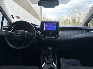 Toyota Corolla LE 2024 d'occasion en excellent état - Product Image 4